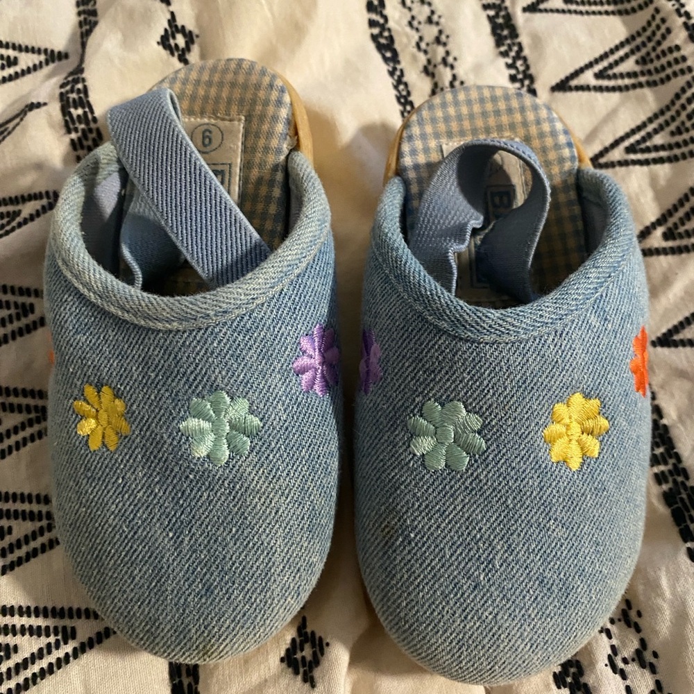 Vintage ‘90s Colorful Embroidered Kids Shoes